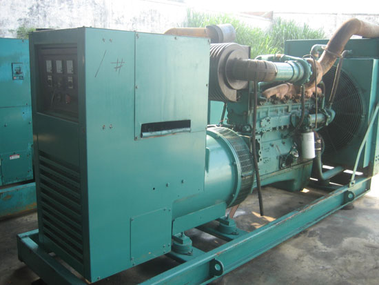 兴山租赁发电机- 发电机碳刷磨损的原因是什么