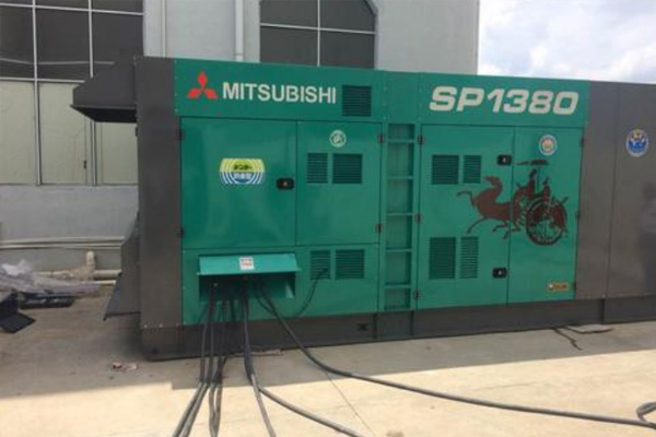 兴山为什么有些柴油发电机组的输出电压可以调节？