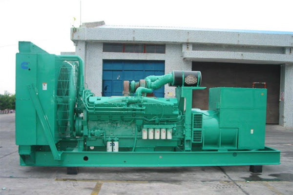 兴山工厂发电机应急发电时如何更准确地检查发电机状态？