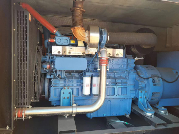 兴山燃油消耗率与进气温度的具体关系是什么？