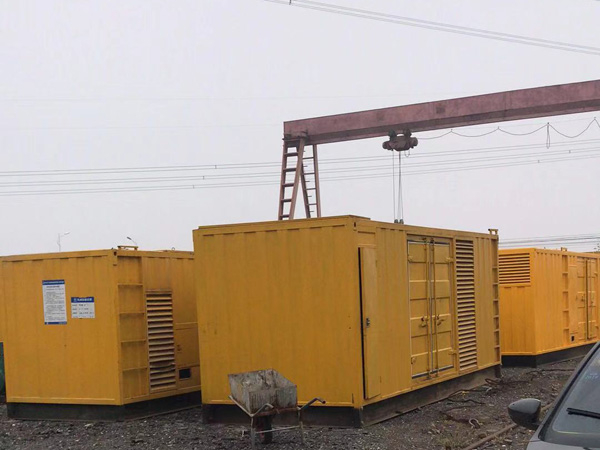 兴山100kw柴油发电机组每小时油耗？