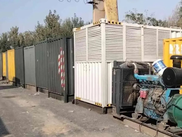 兴山200KW柴油发电机机组每小时油耗是多少？